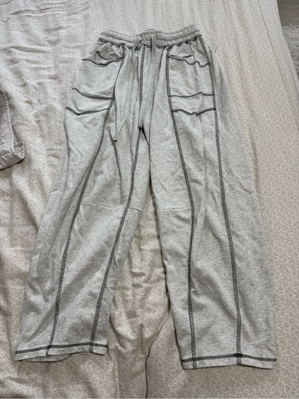 Light Gray barrel Drawstring Sweatpants with Contrast Stitching